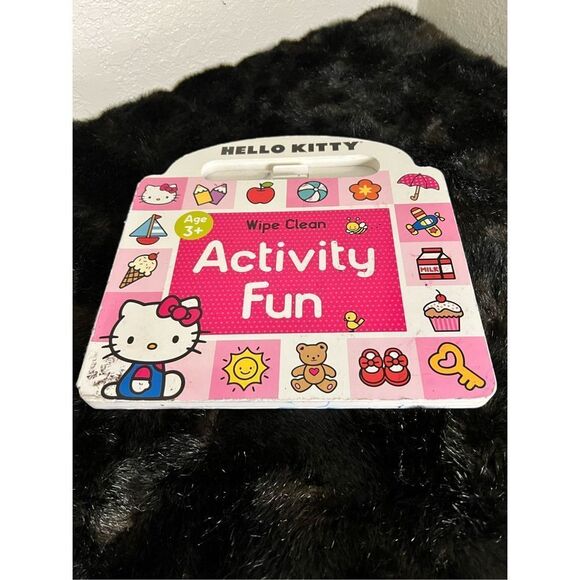 Hello Kitty: Wipe Clean Activity Fun - Picture 1 of 5